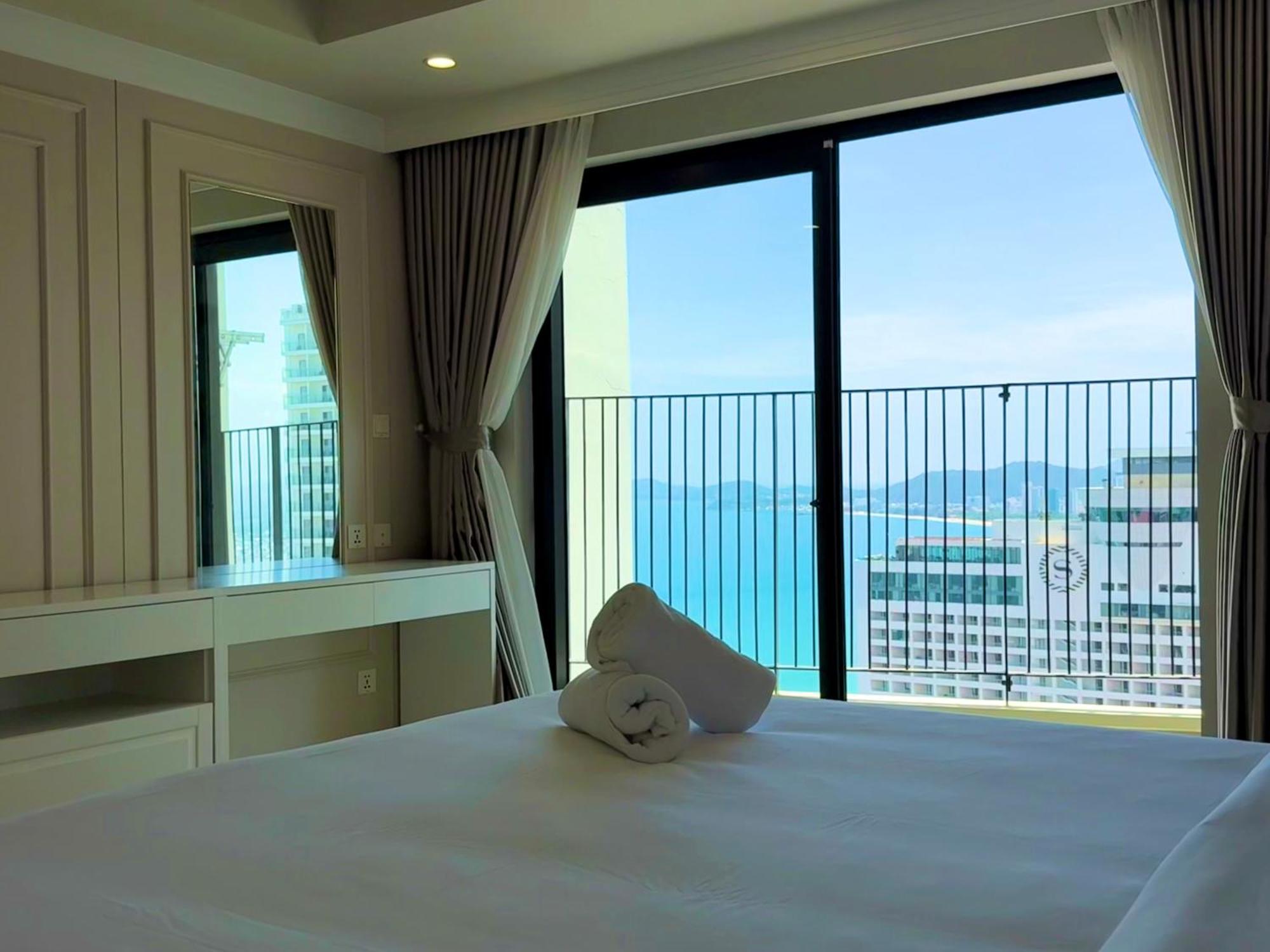 Gold Coast Nha Trang Luxury Apartment - Ocean View Екстер'єр фото