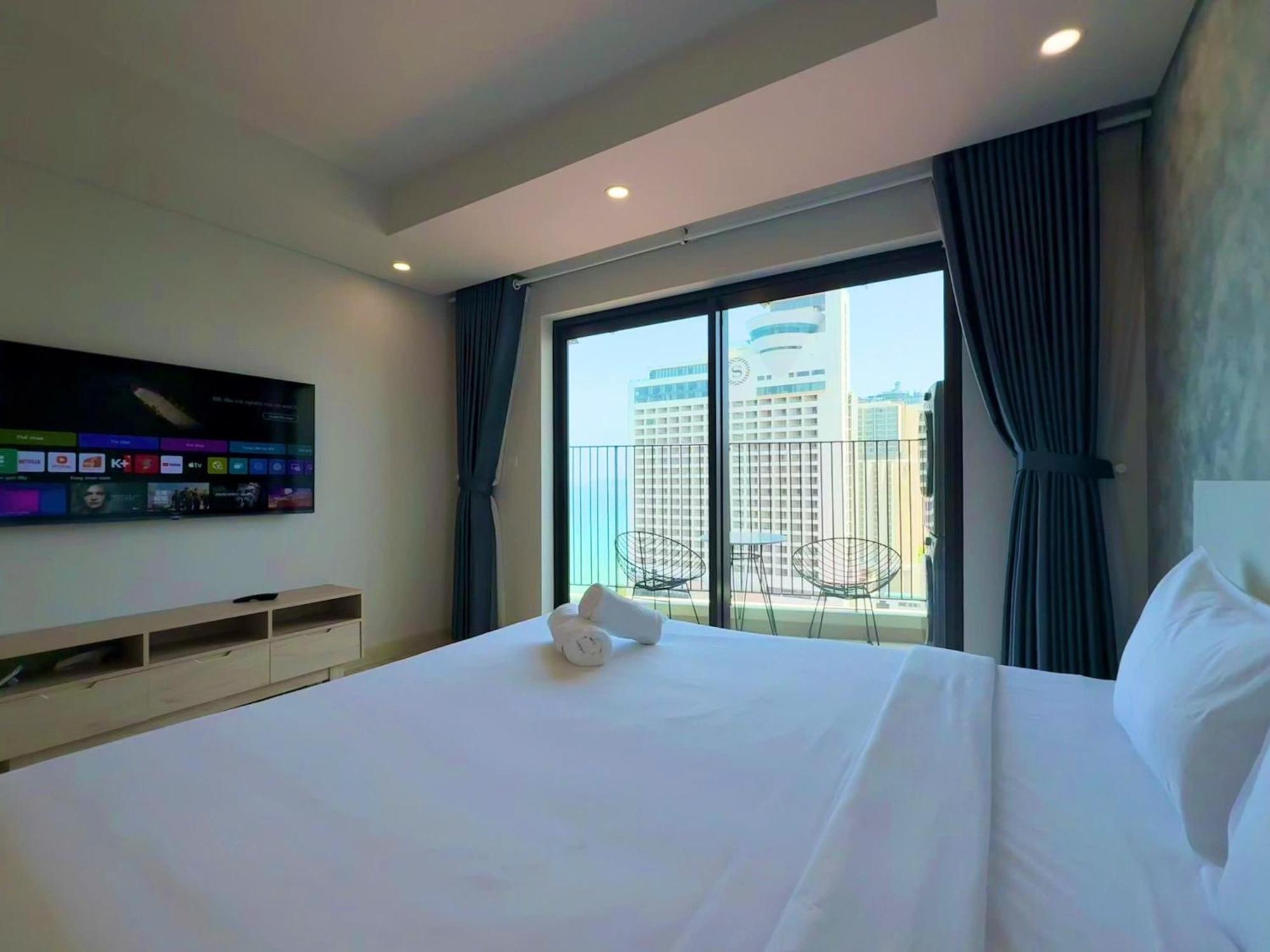Gold Coast Nha Trang Luxury Apartment - Ocean View Екстер'єр фото